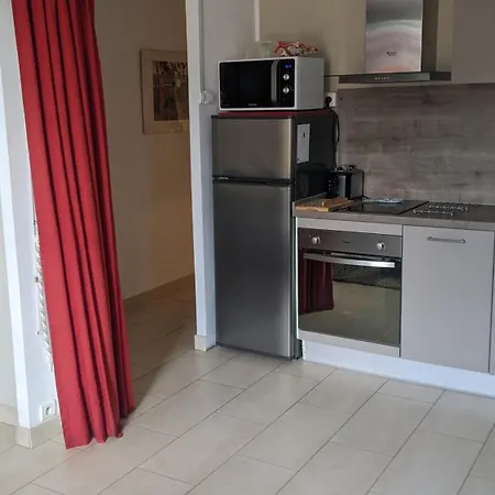 Proche Du Port Apartment *