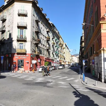 Apartment Proche Du Port Nice
